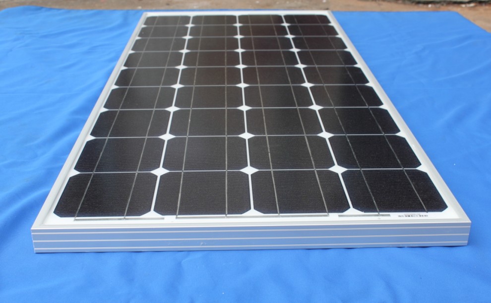 高效100W单晶硅家用太阳能电池板 户外供电与绿色能源解决方案